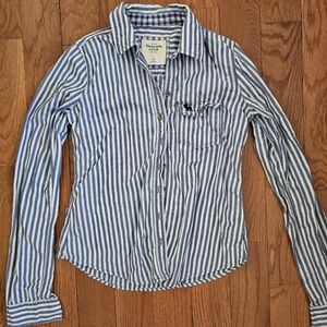 Classic Abercrombie & Fitch Blue and White Striped Shirt Size XS